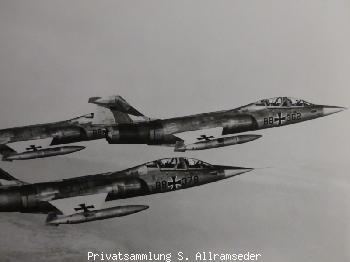 f-104f 1 4 no watermark.jpg