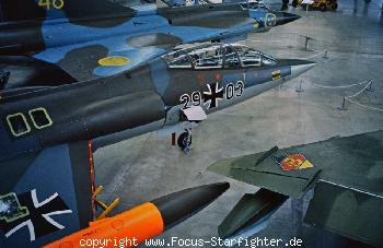 f-104f 1 8.jpg